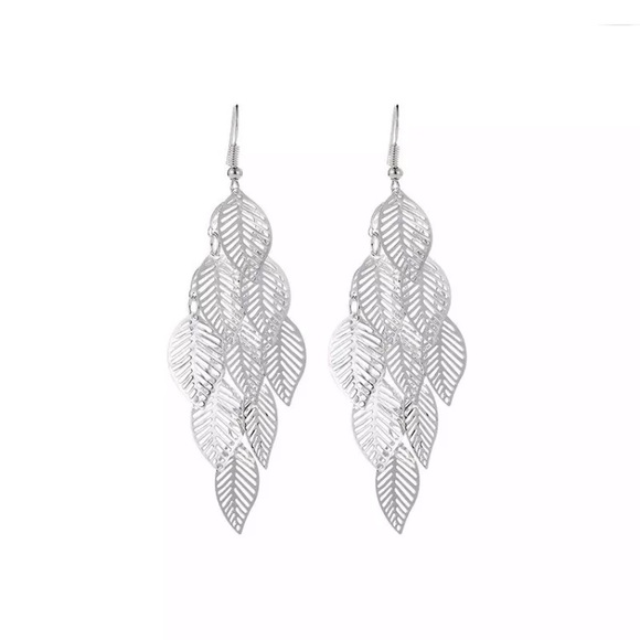 “Falling for You” Boho Indie Leaf Dangle Earrings - Picture 5 of 6